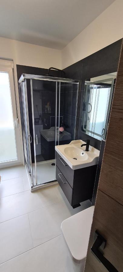 Apartments House Novel โนวาลยา ภายนอก รูปภาพ