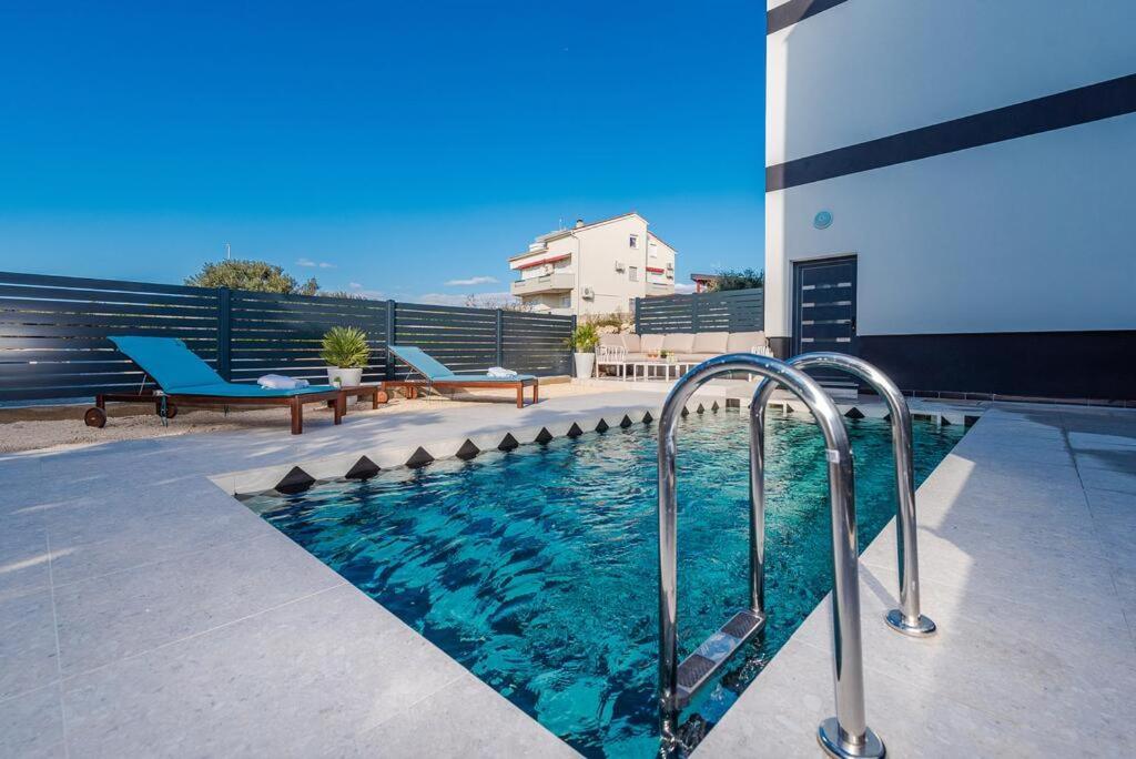 Apartments House Novel โนวาลยา ภายนอก รูปภาพ